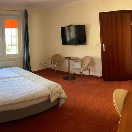 Hotel Gryf كوشتيجينا المظهر الخارجي الصورة